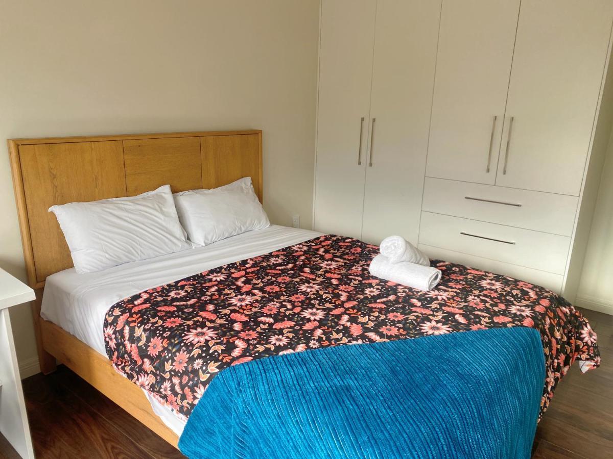 Merivale Four Bedroom House ไครสต์เชิร์ช ภายนอก รูปภาพ